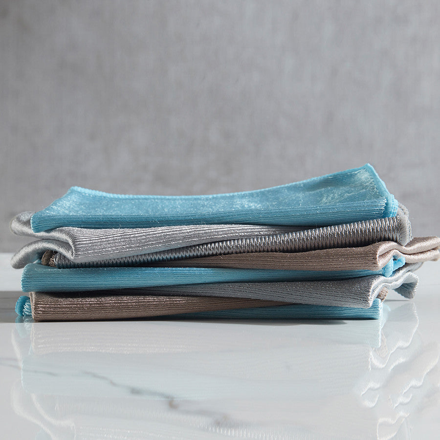 Absorbent, Lint-Free Microfiber Cloth