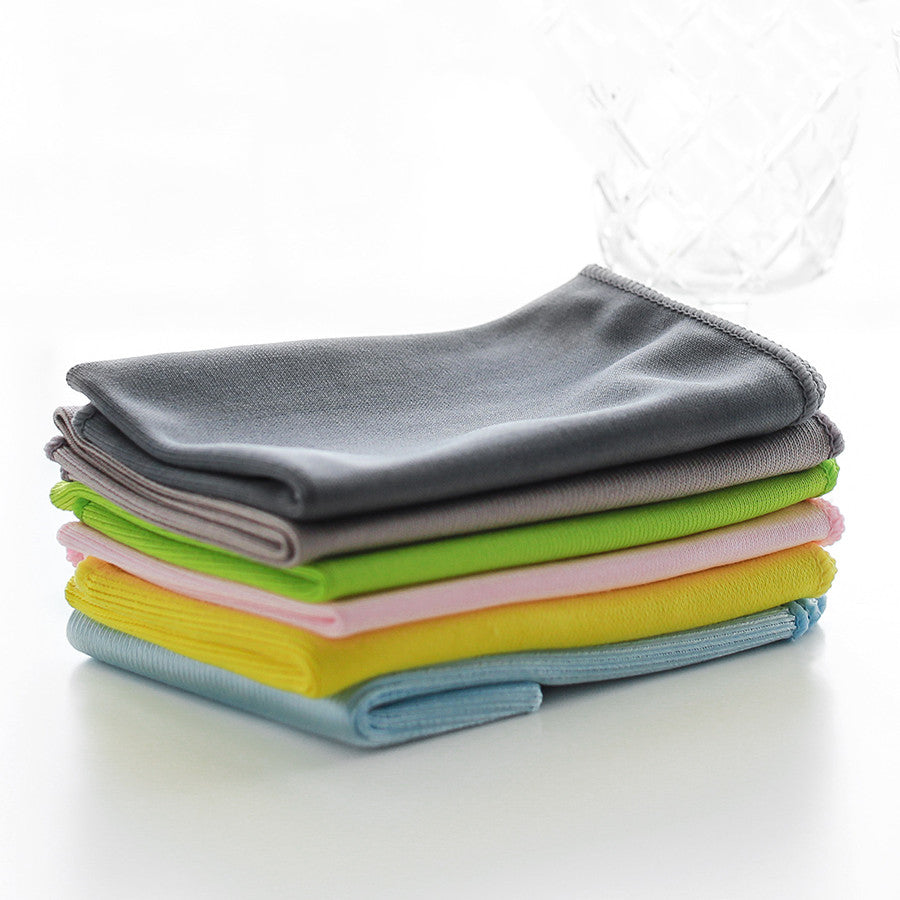 Absorbent, Lint-Free Microfiber Cloth