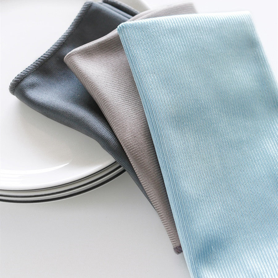 Absorbent, Lint-Free Microfiber Cloth
